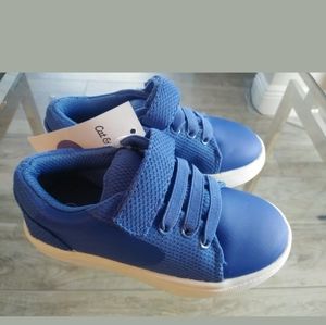 NWT Cat & Jack Toddler Boys Sneakers ~Size 8
